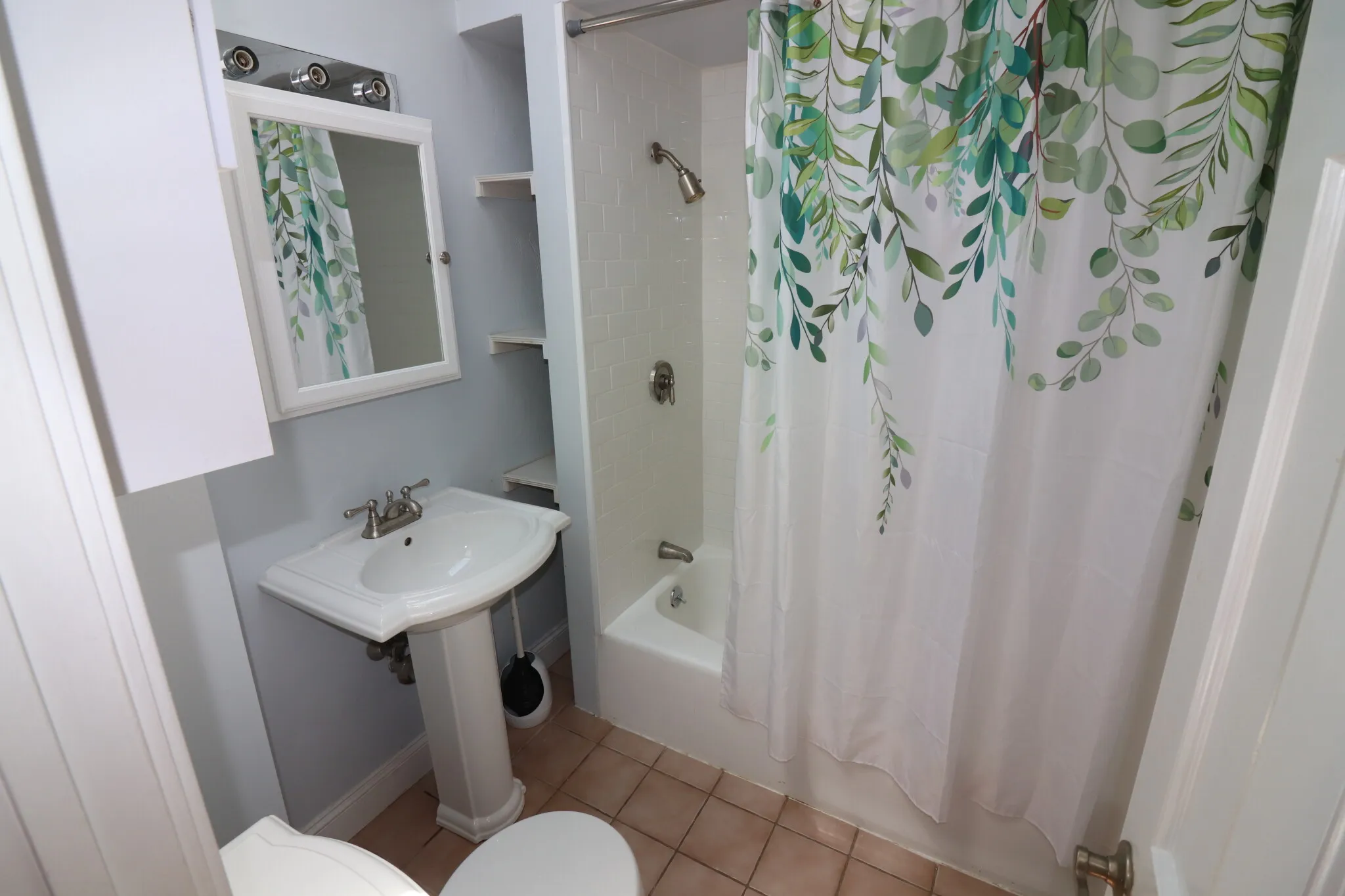 1 bed, 1 bath apartment for rent at 13 Vinton St Unit 3, South Boston — photo 7 of 13
