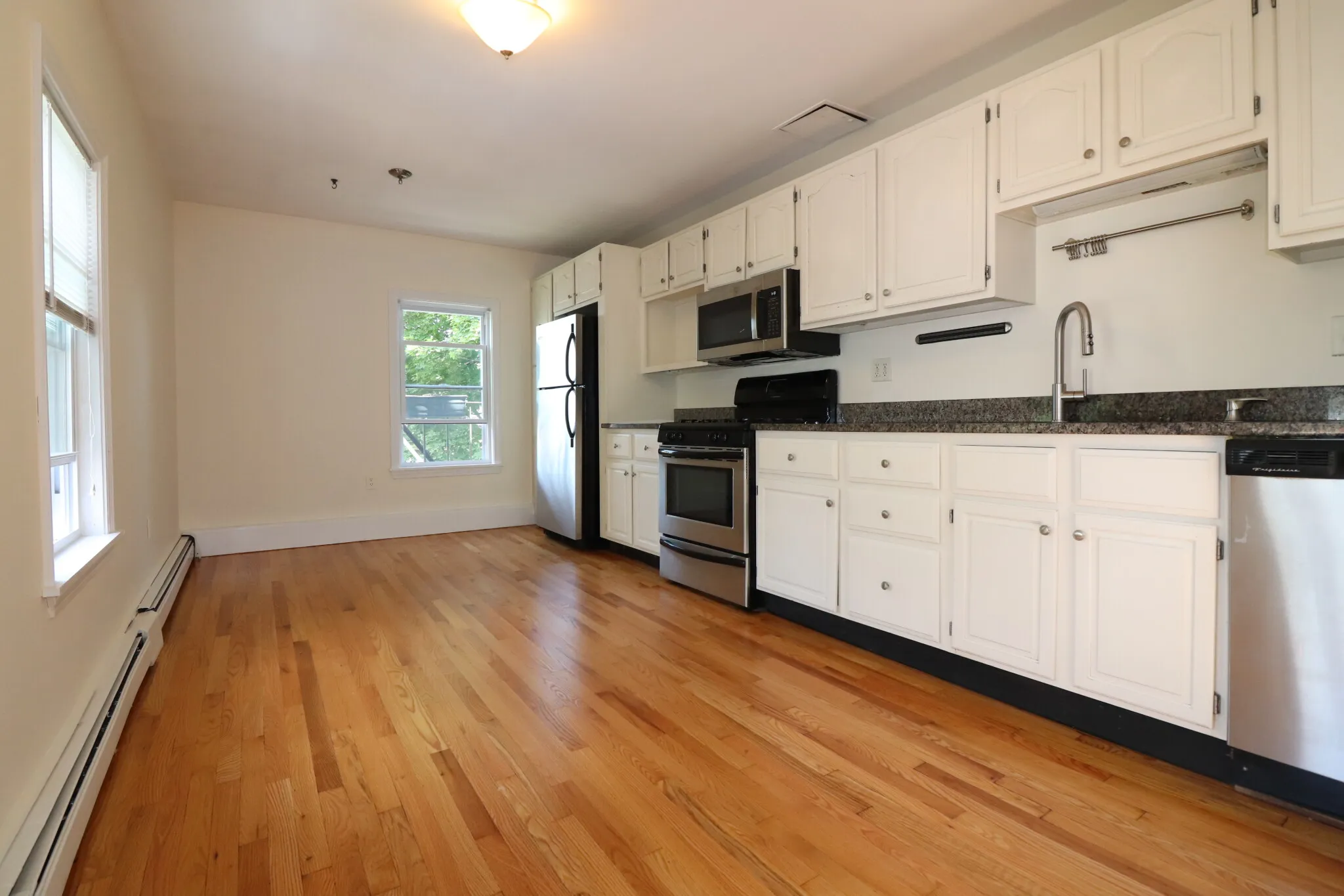 1 bed, 1 bath apartment for rent at 13 Vinton St Unit 3, South Boston — photo 2 of 13