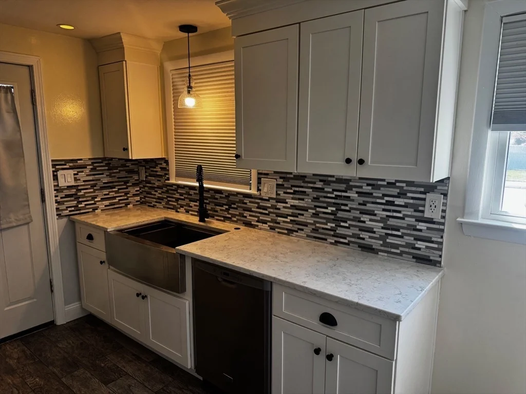 3 bed, 2 bath apartment for rent at 13 Virginia Circle Unit 13, Randolph — photo 4 of 32