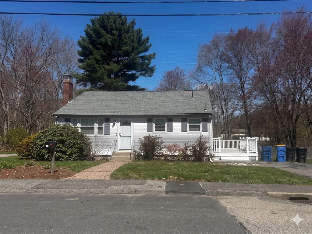 3 bed, 2 bath apartment for rent at 13 Virginia Circle Unit 13, Randolph — photo 1 of 32