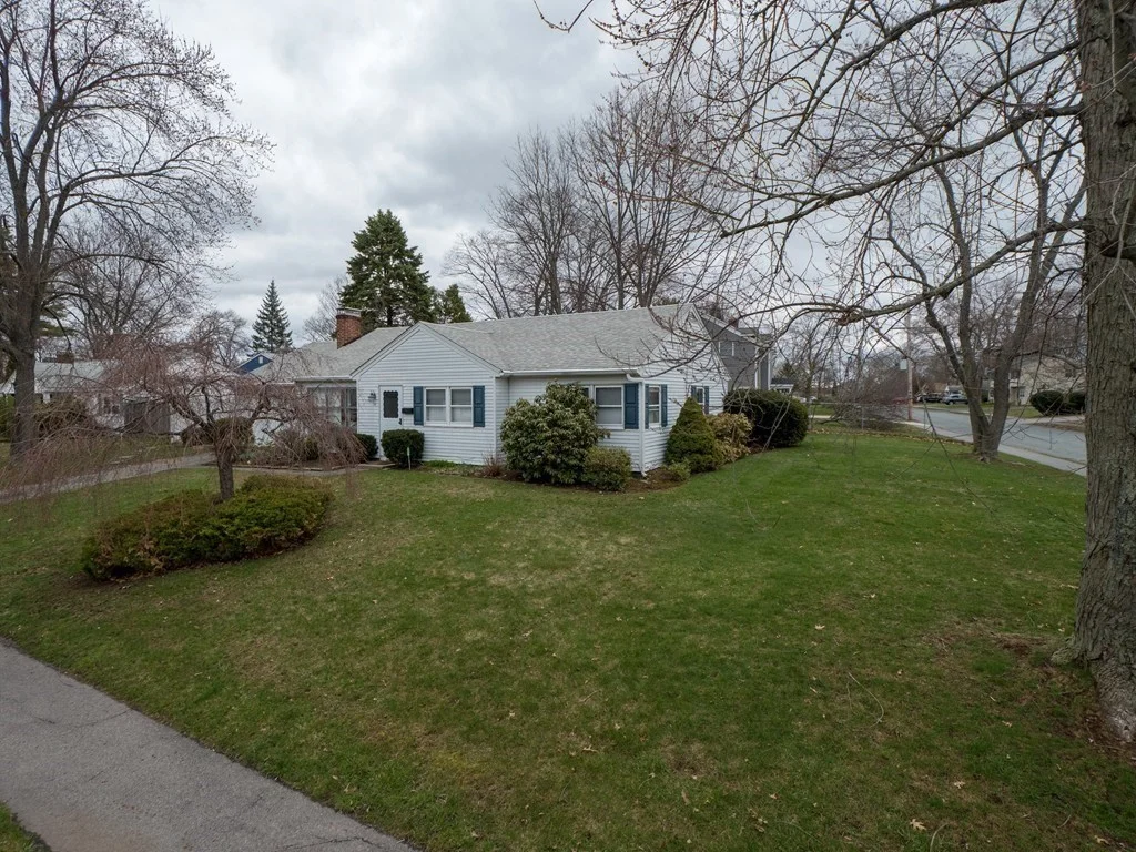 3 bed, 1 bath apartment for rent at 13 Wedgewood Unit 13, Natick