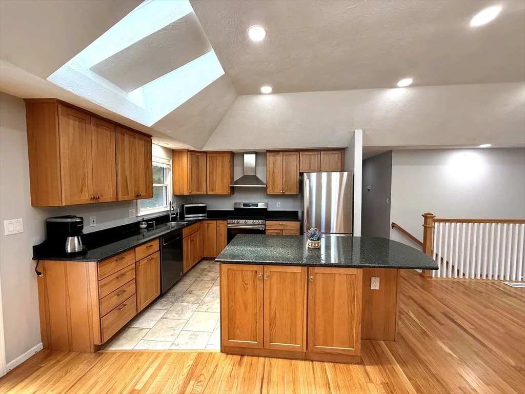 3 bed, 2 bath apartment for rent at 13 Westwood St Unit 1, Burlington — photo 15 of 30