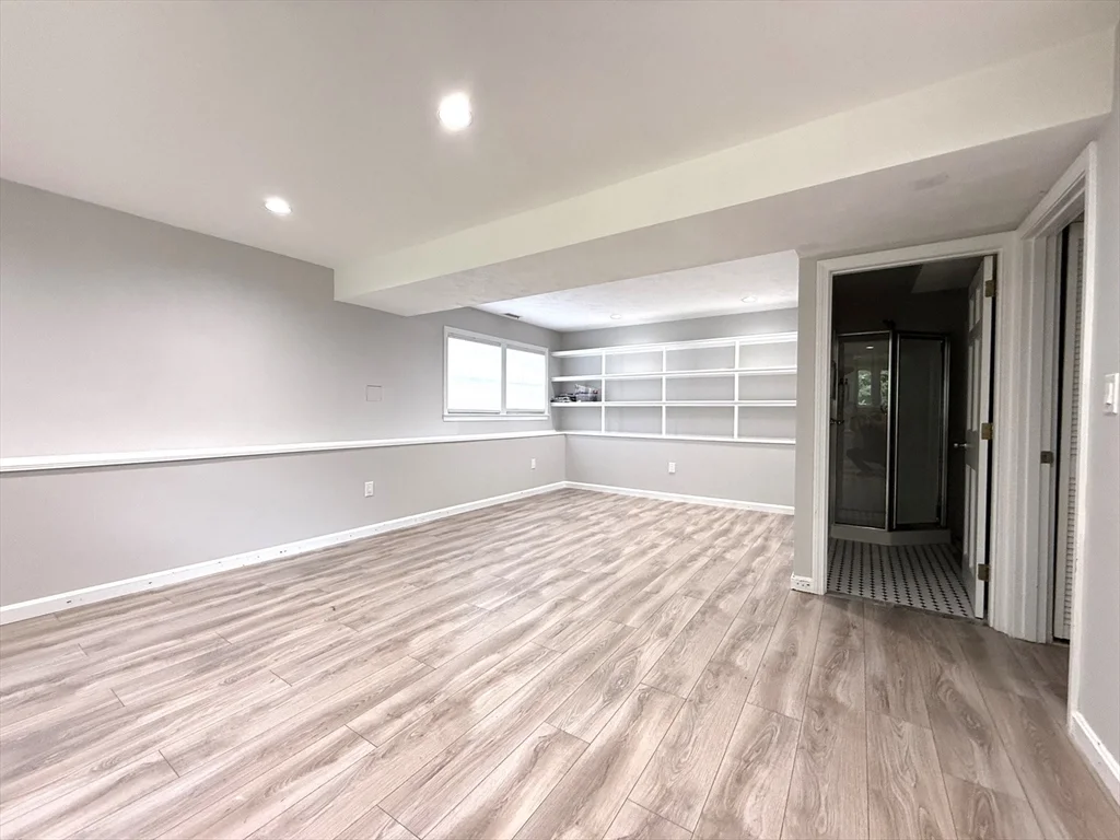 3 bed, 2 bath apartment for rent at 13 Westwood St Unit 1, Burlington — photo 26 of 30