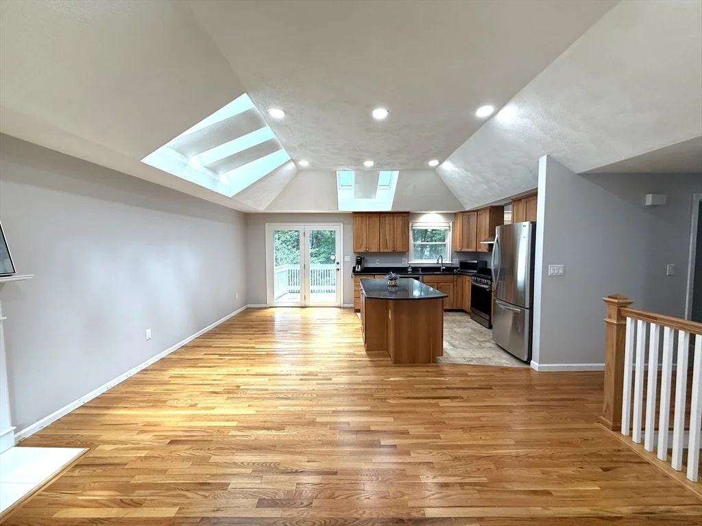3 bed, 2 bath apartment for rent at 13 Westwood St Unit 1, Burlington — photo 16 of 30