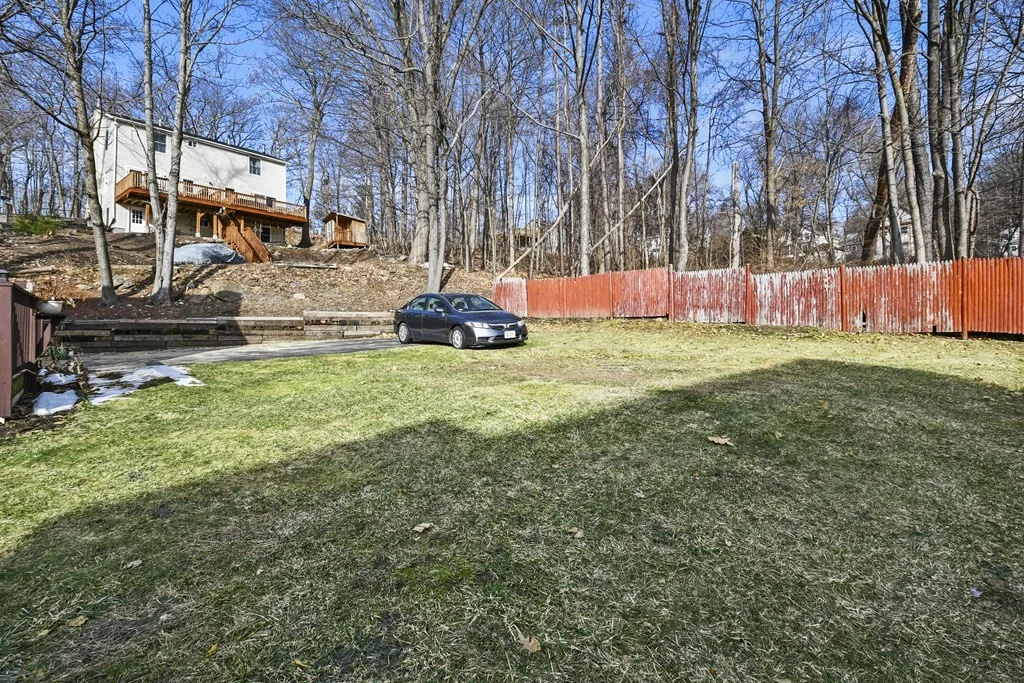 3 bed, 1 bath apartment for rent at 13 Weymouth Unit 1, Fitchburg — photo 29 of 32