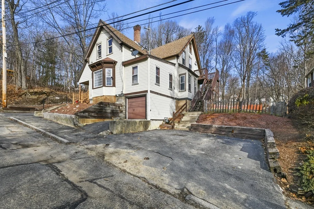 2 bed, 1 bath apartment for rent at 13 Weymouth Unit 2, Fitchburg — photo 3 of 35
