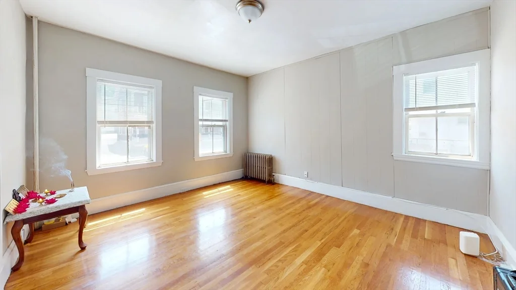 3 bed, 1 bath apartment for rent at 13 Winship Unit 1, Brighton — photo 4 of 13