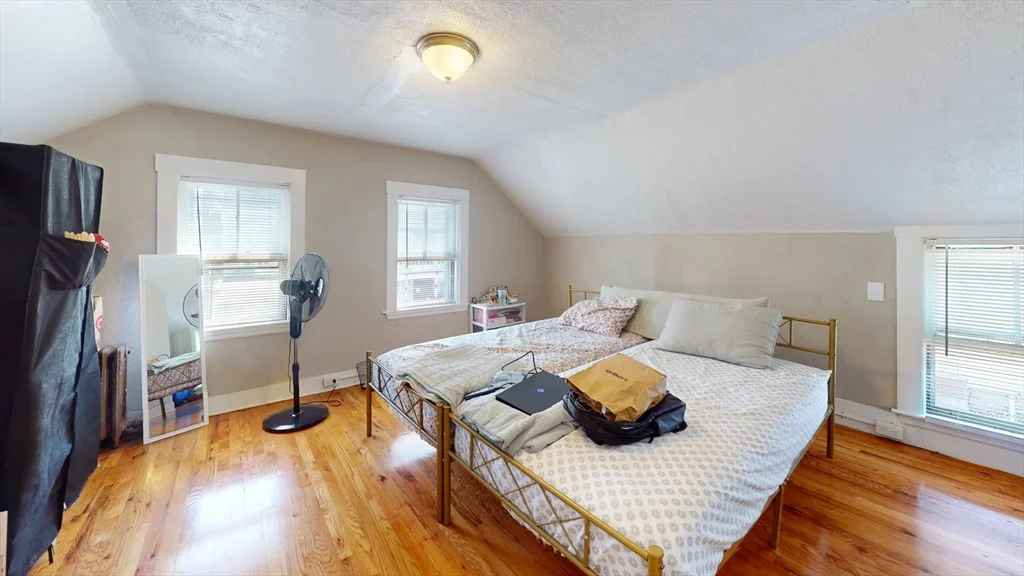 3 bed, 1 bath apartment for rent at 13 Winship Unit 1, Brighton — photo 9 of 13