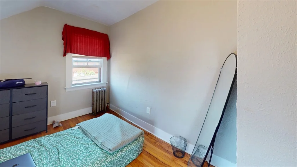 3 bed, 1 bath apartment for rent at 13 Winship Unit 1, Brighton — photo 10 of 13