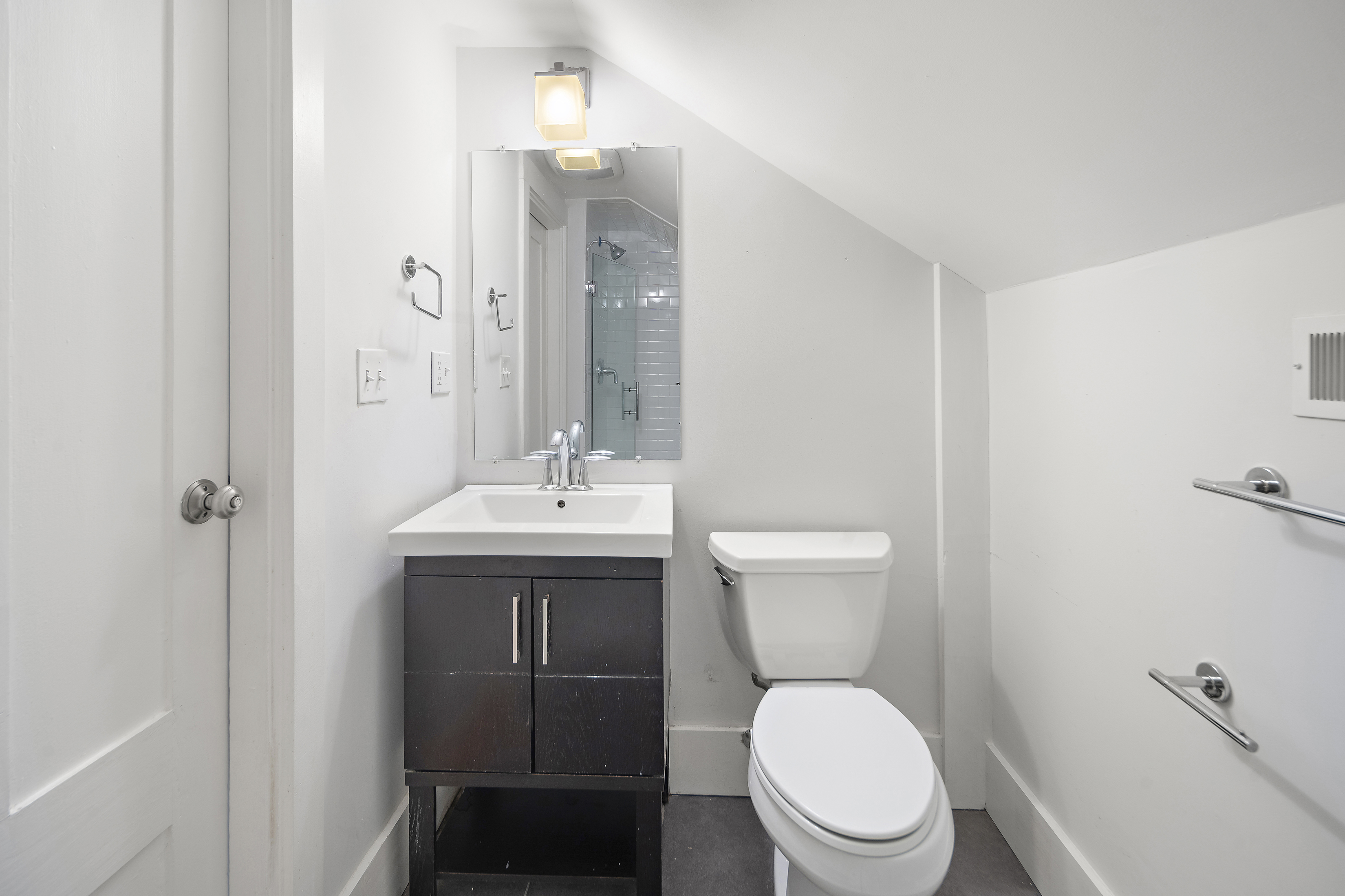 2 bed, 2 bath apartment for rent at 13 Winter St Unit 2, Arlington — photo 5 of 24