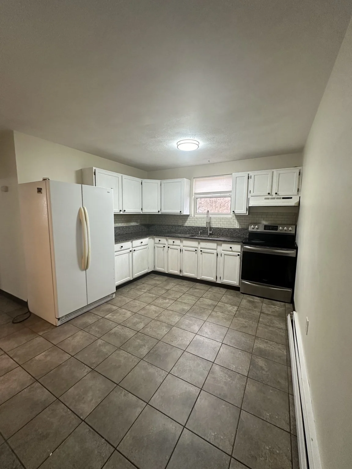 3 bed, 1 bath apartment for rent at 13 Wittig Unit 2, Clinton — photo 4 of 9