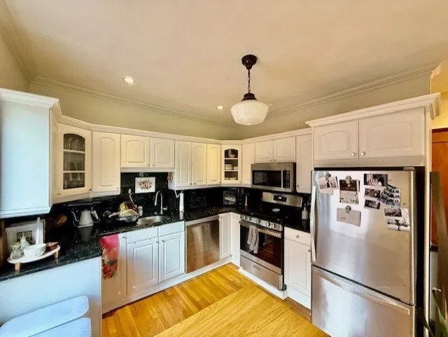 3 bed, 1 bath apartment for rent at 13 Worcester Sq Unit 2Nd Floor, South End — photo 5 of 20