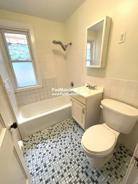 2 bed, 1 bath apartment for rent at 13 Wyman Rd Unit Hse, Randolph — photo 9 of 18