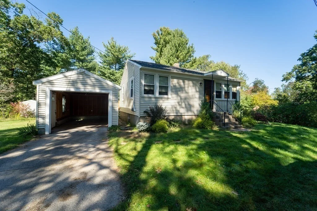 2 bed, 1 bath apartment for rent at 13 Wyman Rd Unit Hse, Randolph — photo 1 of 18