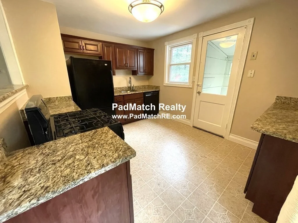 2 bed, 1 bath apartment for rent at 13 Wyman Rd Unit Hse, Randolph — photo 7 of 18