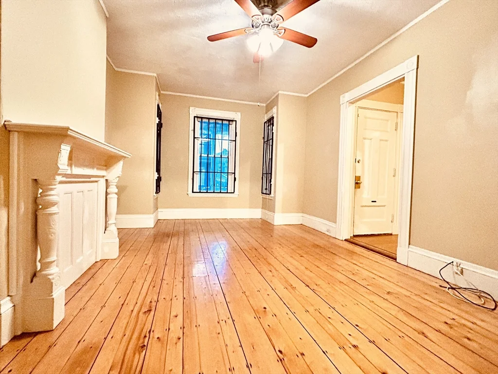 1 bed, 1 bath apartment for rent at 13 Wyoming St Unit 1, Dorchester — photo 2 of 8