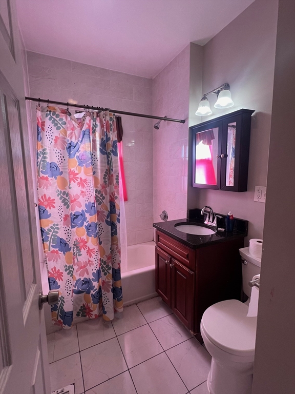 3 bed, 1 bath apartment for rent at 130 Armandine Unit 3, Dorchester — photo 4 of 11