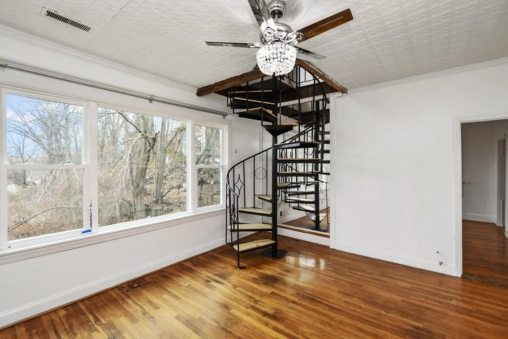 3 bed, 1 bath apartment for rent at 130 Barlett St Unit 2, Lowell — photo 9 of 23
