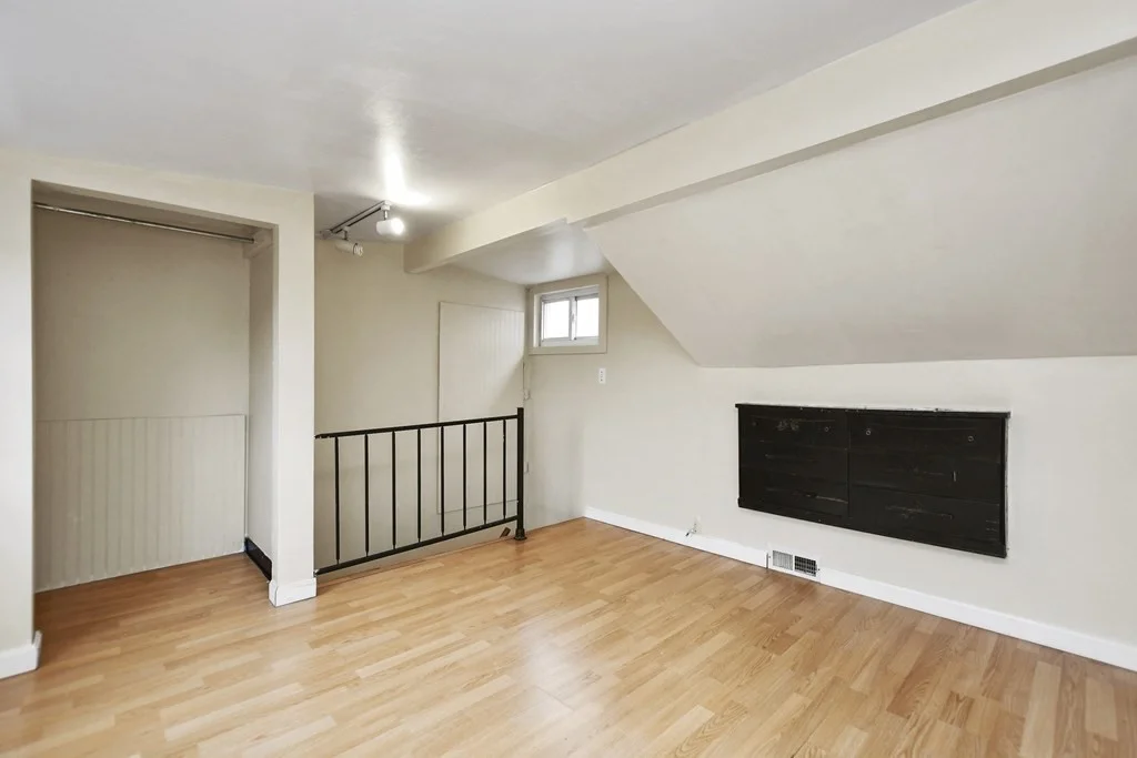 3 bed, 1 bath apartment for rent at 130 Barlett St Unit 2, Lowell — photo 17 of 23