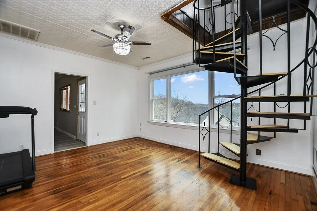 3 bed, 1 bath apartment for rent at 130 Barlett St Unit 2, Lowell — photo 8 of 23