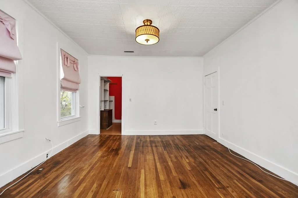 3 bed, 1 bath apartment for rent at 130 Barlett St Unit 2, Lowell — photo 12 of 23