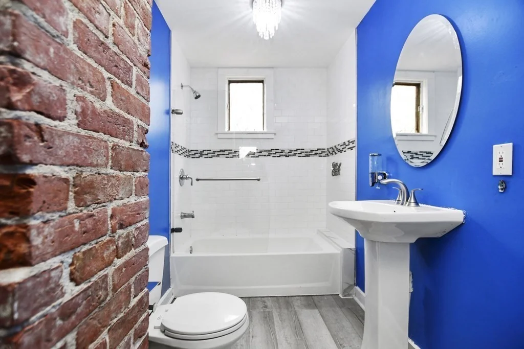 3 bed, 1 bath apartment for rent at 130 Barlett St Unit 2, Lowell — photo 6 of 23