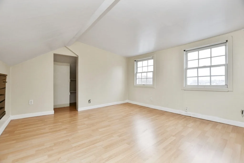 3 bed, 1 bath apartment for rent at 130 Barlett St Unit 2, Lowell — photo 18 of 23