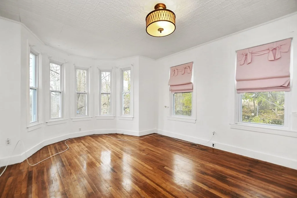 3 bed, 1 bath apartment for rent at 130 Barlett St Unit 2, Lowell — photo 10 of 23