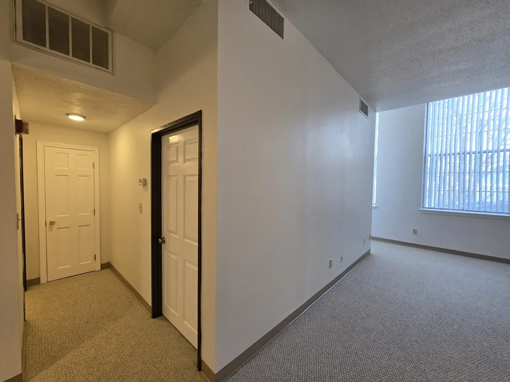 1 bed, 1 bath apartment for rent at 130 Beach St Unit 102, Quincy — photo 8 of 21
