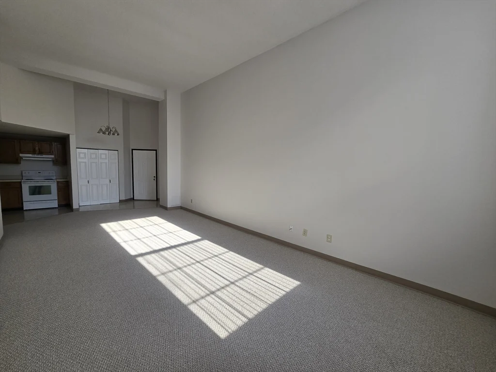 1 bed, 1 bath apartment for rent at 130 Beach St Unit 104, Quincy — photo 8 of 25