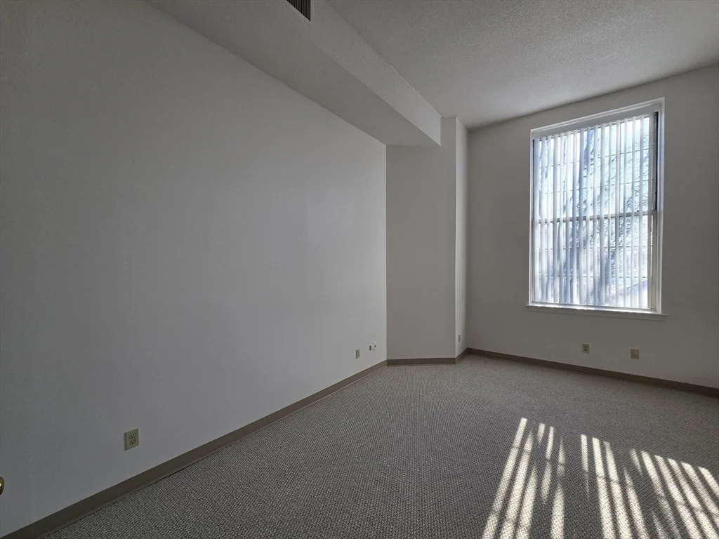 1 bed, 1 bath apartment for rent at 130 Beach St Unit 104, Quincy — photo 12 of 25