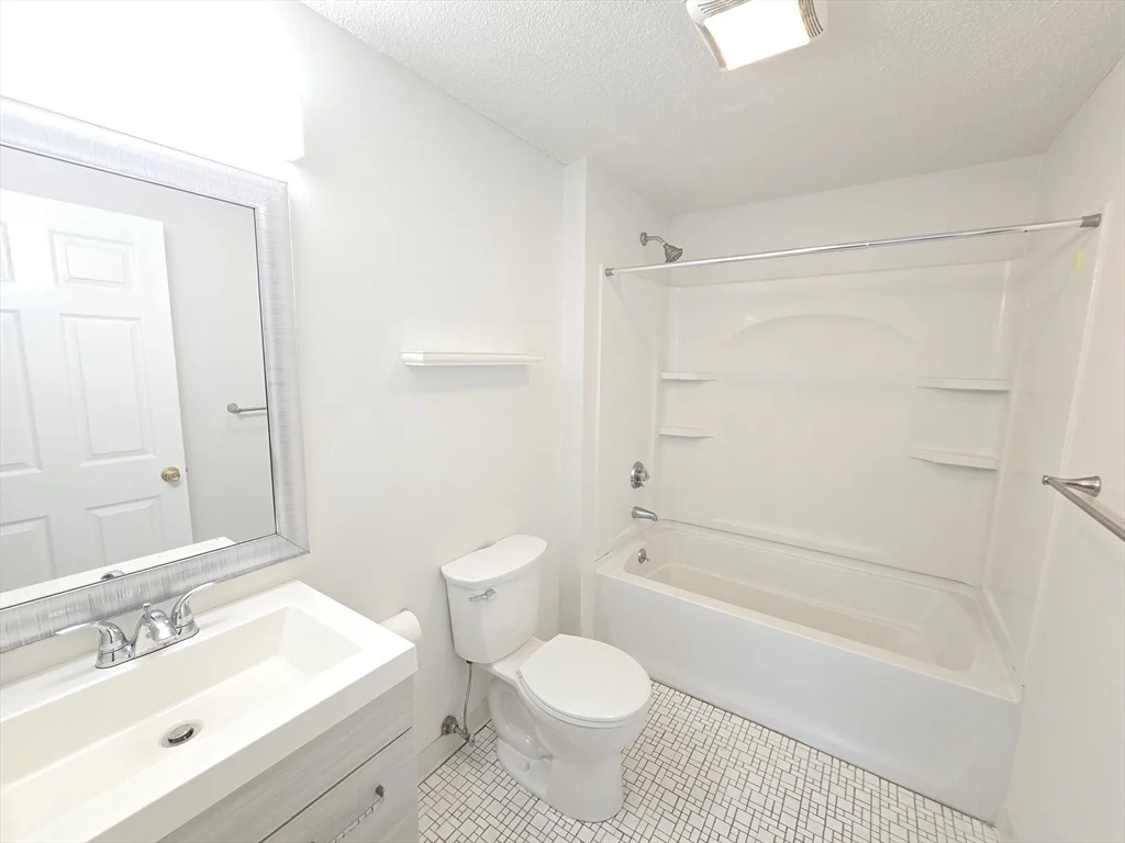 1 bed, 1 bath apartment for rent at 130 Beach St Unit 104, Quincy — photo 15 of 25