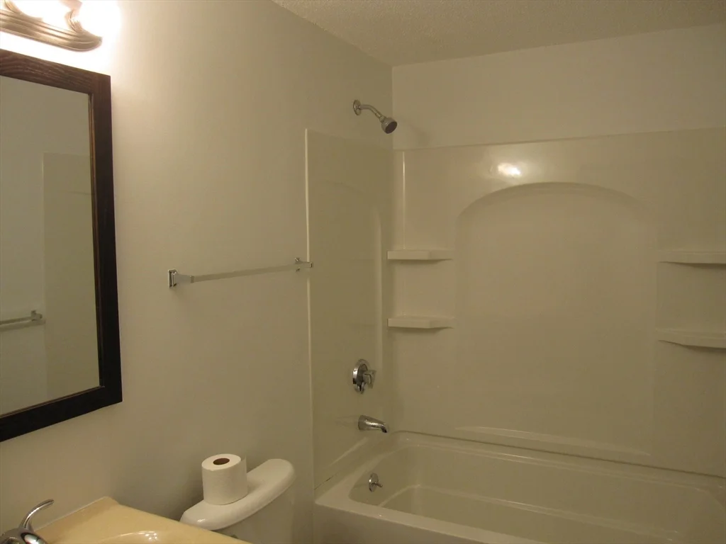 2 bed, 2 bath apartment for rent at 130 Beach St Unit 112, Quincy — photo 13 of 20