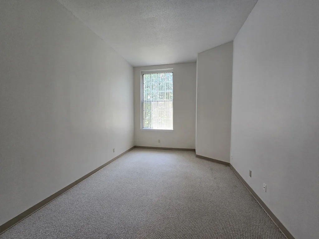1 bed, 1 bath apartment for rent at 130 Beach St Unit 208, Quincy — photo 8 of 22