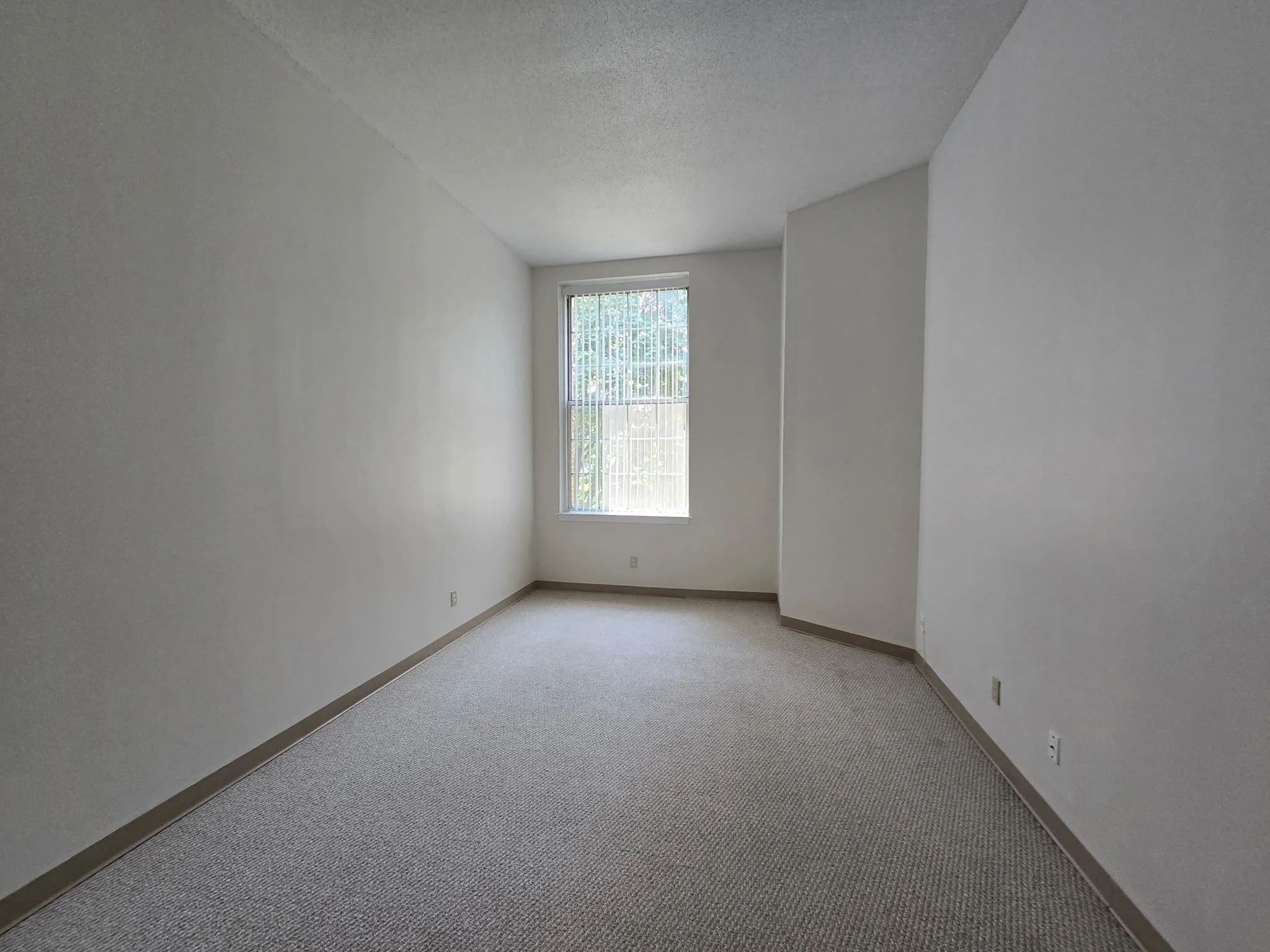 1 bed, 1 bath apartment for rent at 130 Beach St Unit 208, Quincy — photo 8 of 25