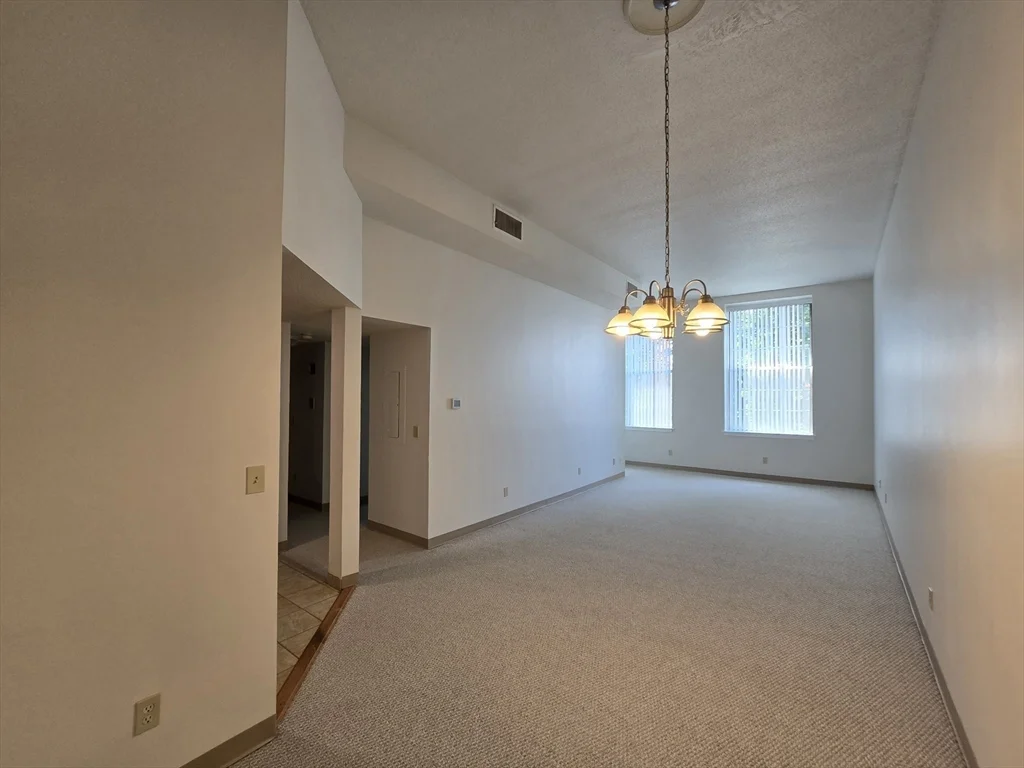1 bed, 1 bath apartment for rent at 130 Beach St Unit 208, Quincy — photo 3 of 22