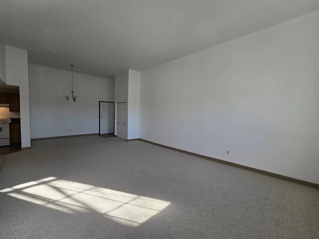 2 bed, 2 bath apartment for rent at 130 Beach St Unit 210, Quincy — photo 5 of 17