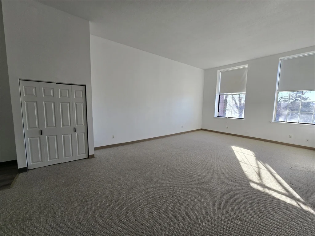 2 bed, 2 bath apartment for rent at 130 Beach St Unit 210, Quincy — photo 4 of 17