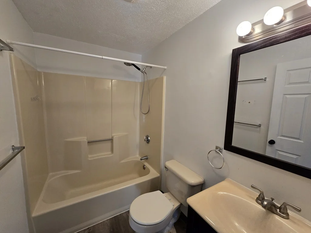 2 bed, 2 bath apartment for rent at 130 Beach St Unit 210, Quincy — photo 6 of 17