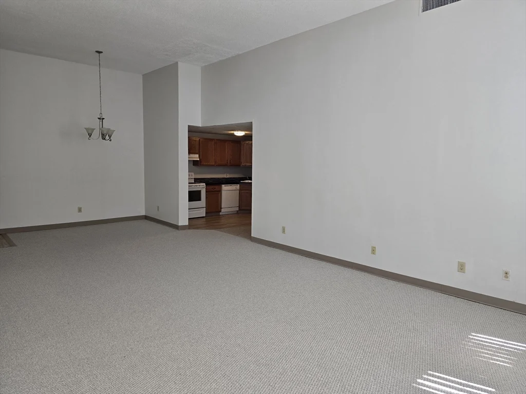 2 bed, 2 bath apartment for rent at 130 Beach St Unit 212, Quincy — photo 7 of 22