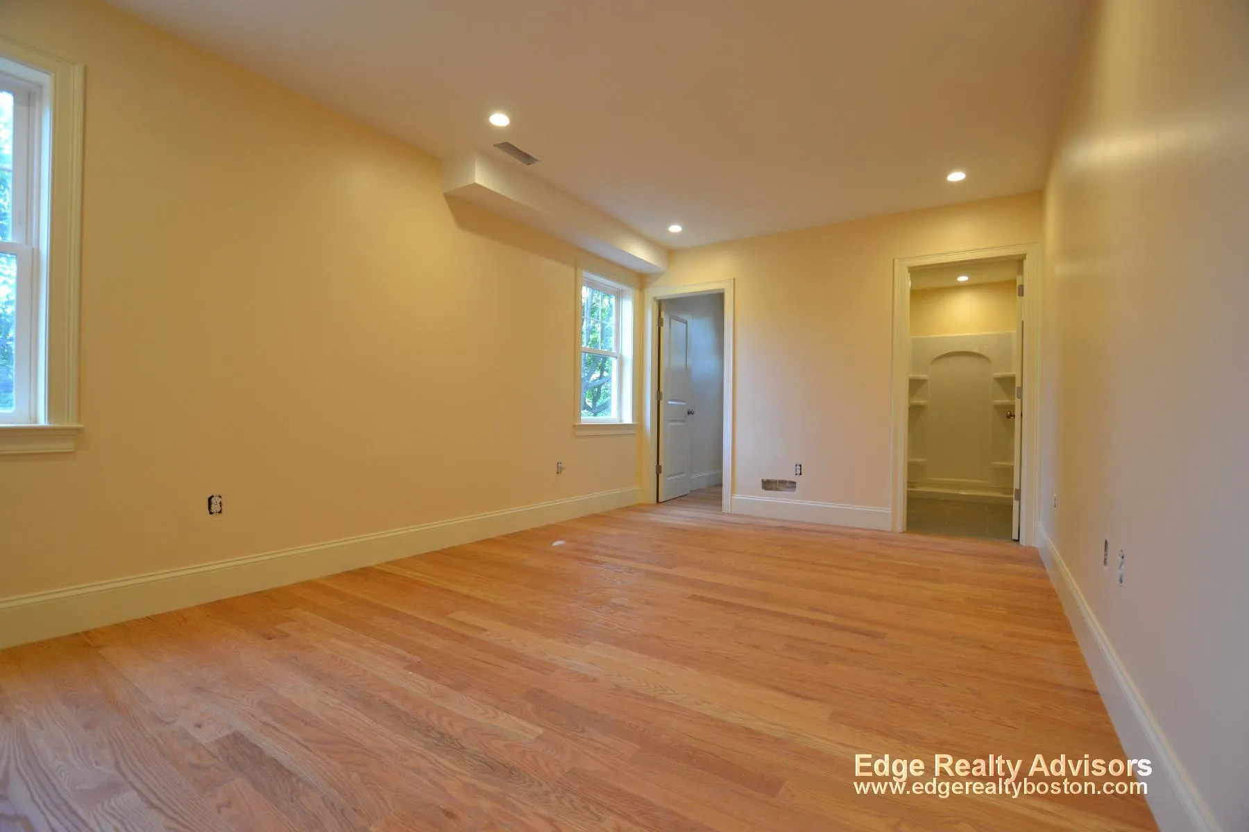 5 bed, 3.5 bath apartment for rent at 130 Bigelow St Unit 1, Brighton — photo 3 of 13