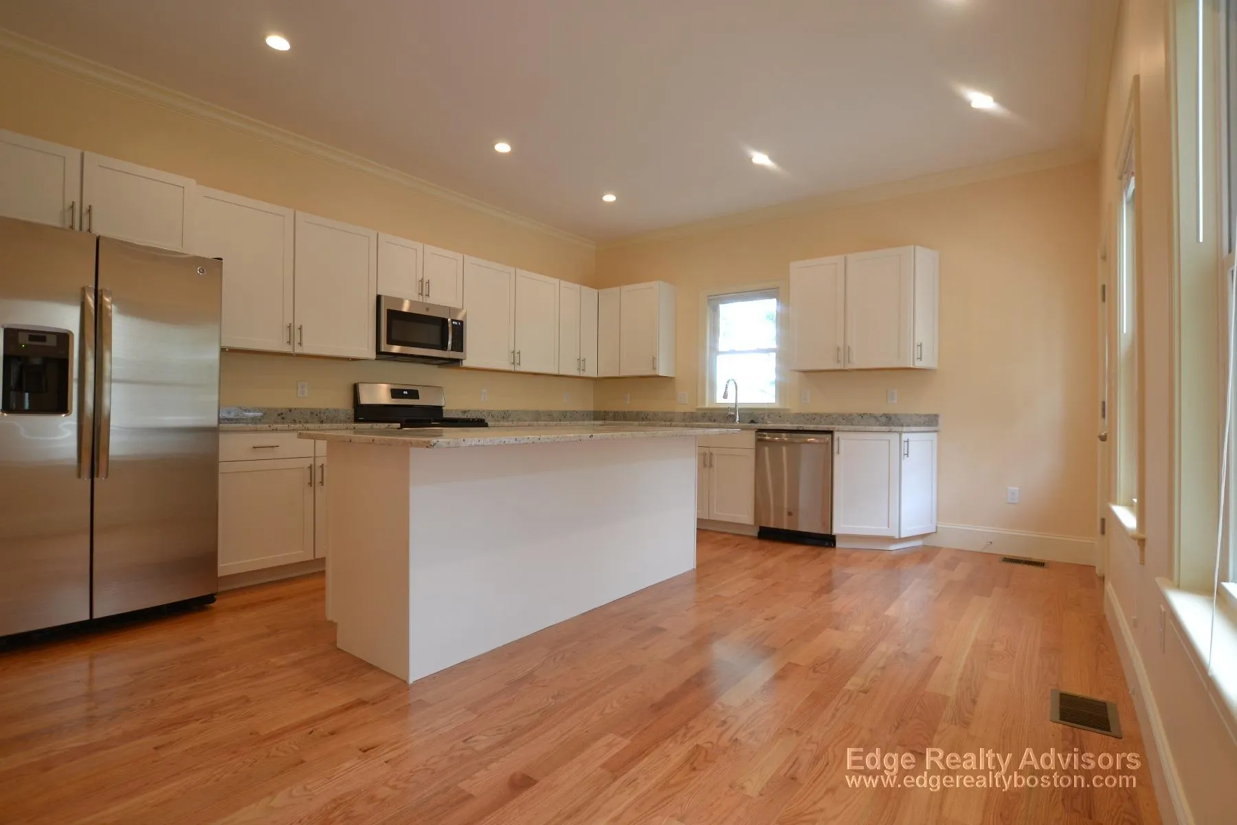 5 bed, 3.5 bath apartment for rent at 130 Bigelow St Unit 1, Brighton — photo 1 of 13