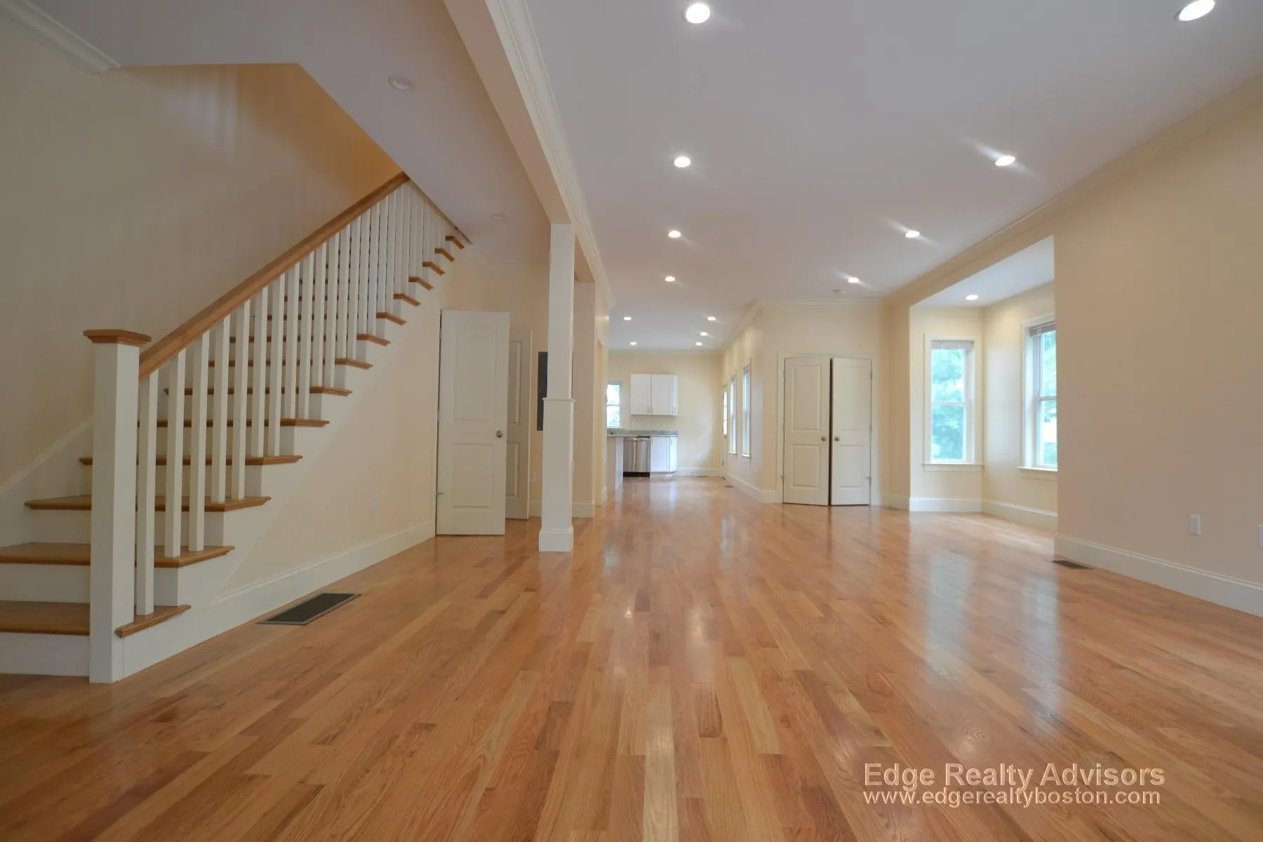 5 bed, 3.5 bath apartment for rent at 130 Bigelow St Unit 1, Brighton — photo 2 of 13