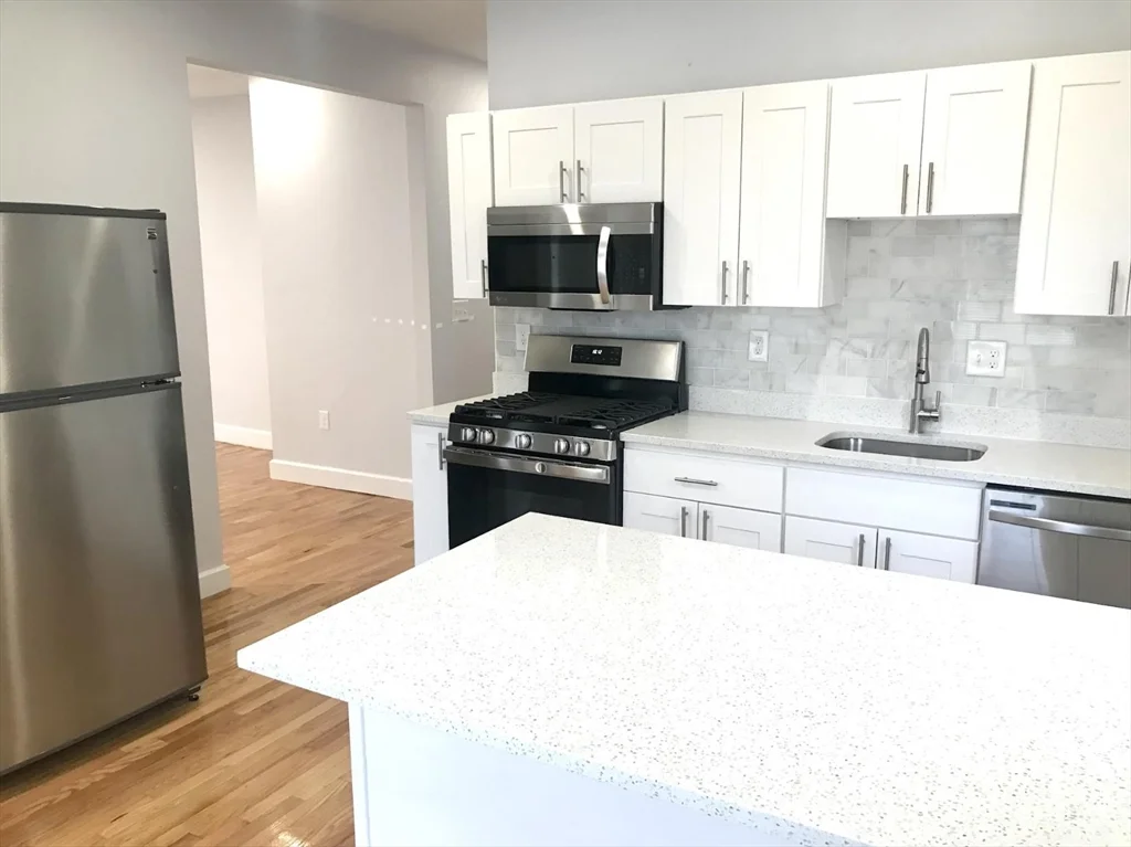 4 bed, 2 bath apartment for rent at 130 Boston St Unit 3, South Boston — photo 2 of 10