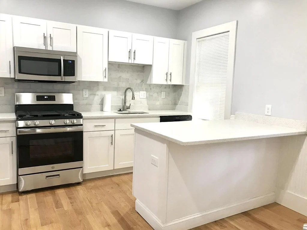 4 bed, 2 bath apartment for rent at 130 Boston St Unit 3, South Boston