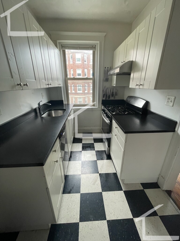 1.5 bed, 1 bath apartment for rent at 130 Brainerd Rd Unit 8, Allston
