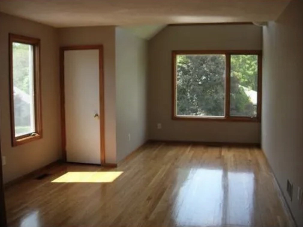 5 bed, 4+ bath apartment for rent at 130 East Emerson, Lexington — photo 7 of 23