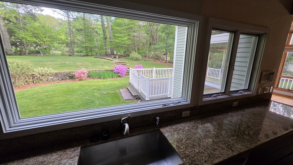 5 bed, 4+ bath apartment for rent at 130 East Emerson, Lexington — photo 23 of 23