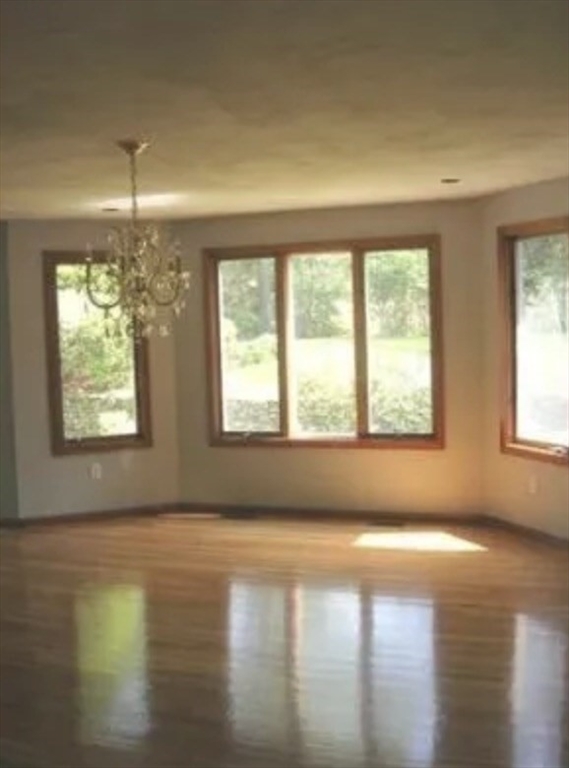 5 bed, 4+ bath apartment for rent at 130 East Emerson, Lexington — photo 18 of 23