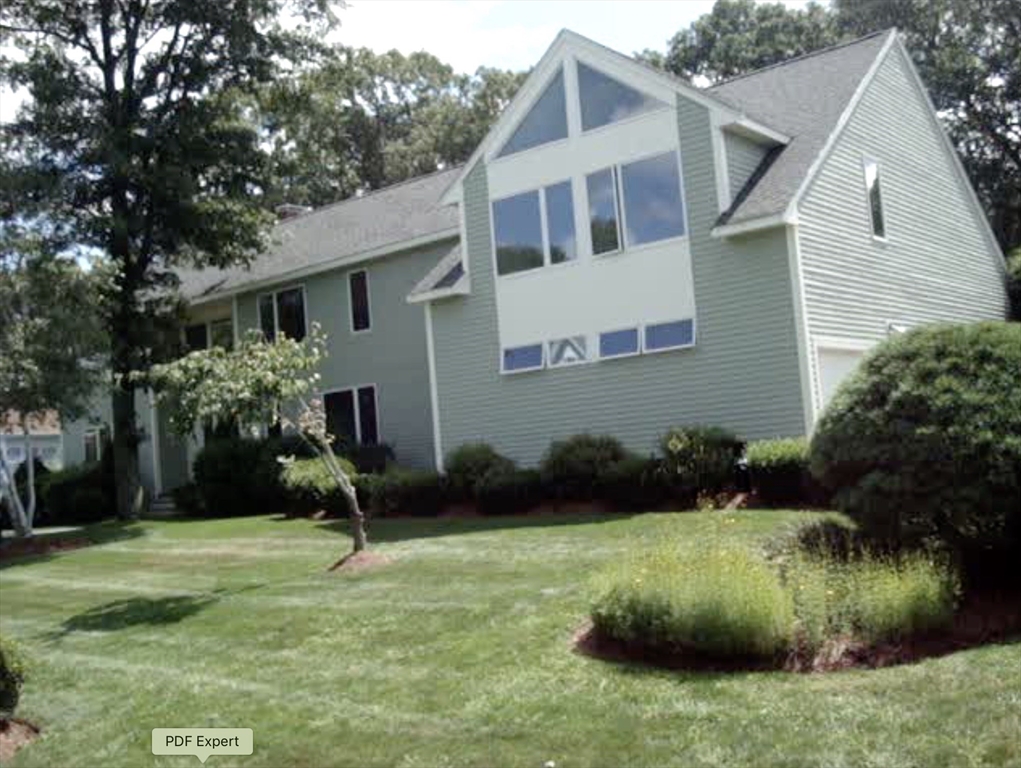 5 bed, 4+ bath apartment for rent at 130 East Emerson, Lexington — photo 4 of 23